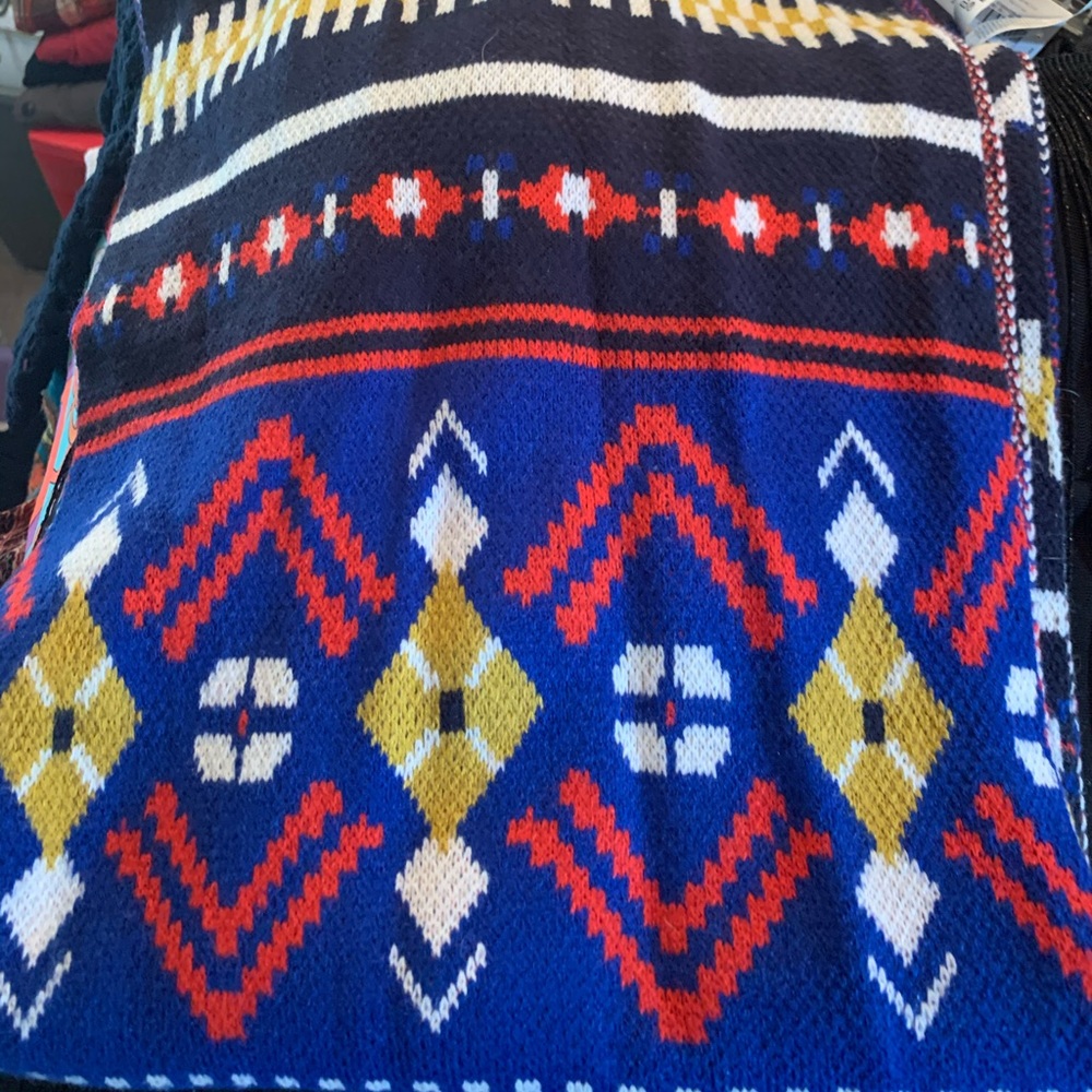 Old navy sweater scarf NWT